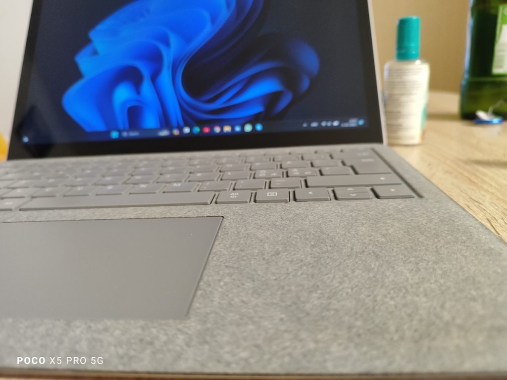 Surface Laptop 2 Alcantara